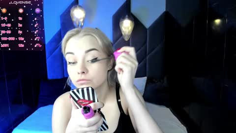 Stephanie Sea online show from 24, 2, 2025