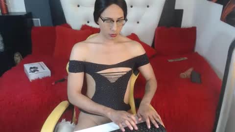 stephanieparadis online show from 11, 2, 2026