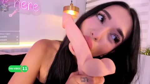 Stephany  online show from 9, 10, 2025