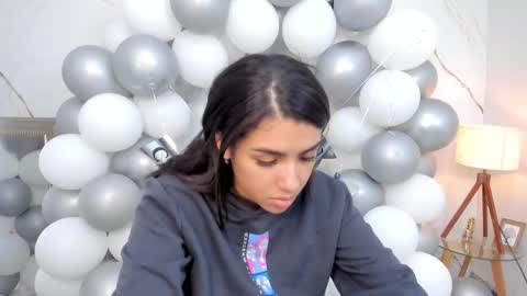 Stefanny online show from 10, 10, 2025