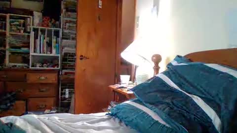 Snapshot of sterben13v chatting on 23, 9, 2025 Ian23602 online show from 23, 9, 2025