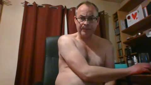 Snapshot of stevejm3740 chatting on 1, 3, 2025 stevejm3740 online show from 1, 3, 2025