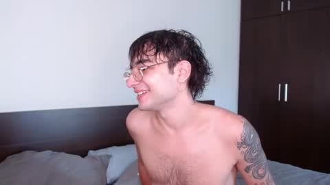 Snapshot of steveoceanbeanhuge chatting on 7, 5, 2026 Alex online show from 7, 5, 2026