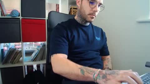 Snapshot of stevie_rae chatting on 24, 10, 2025 stevie_rae online show from 24, 10, 2025