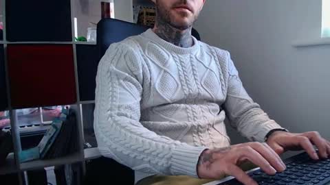 Snapshot of stevie_rae chatting on 25, 10, 2025 stevie_rae online show from 25, 10, 2025