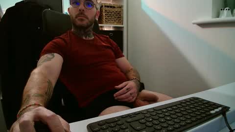 Snapshot of stevie_rae chatting on 27, 10, 2025 stevie_rae online show from 27, 10, 2025