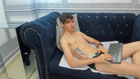 Snapshot of sthefan_salvatore chatting on 3, 3, 2025 STEFAN online show from 3, 3, 2025