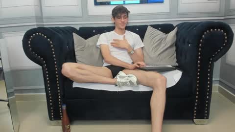 Snapshot of sthefan_salvatore chatting on 7, 3, 2025 STEFAN online show from 7, 3, 2025