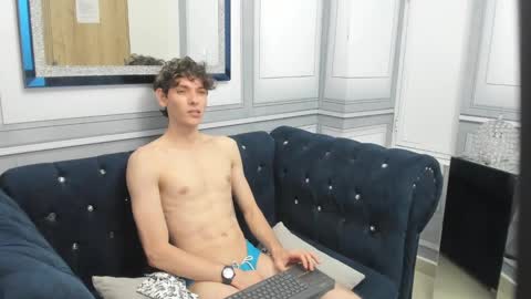 Snapshot of sthefan_salvatore chatting on 12, 3, 2025 STEFAN online show from 12, 3, 2025