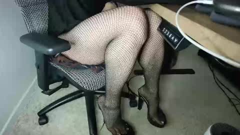 StilettoDoll online show from 6, 11, 2025