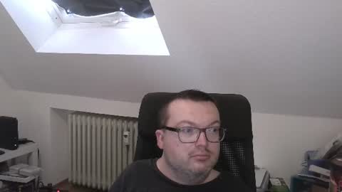 Snapshot of still_alive1985 chatting on 4, 8, 2026 Oliver online show from 4, 8, 2026