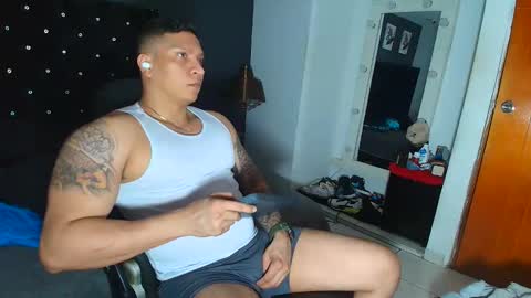 Snapshot of stily_santos_ chatting on 28, 9, 2025 stily online show from 28, 9, 2025