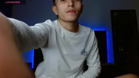 Snapshot of stivent777 chatting on 12, 3, 2025 stiven tellez online show from 12, 3, 2025