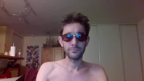 Julien9477 online show from 26, 10, 2025