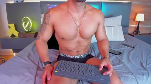 Stone Lee  online show from 31, 1, 2025