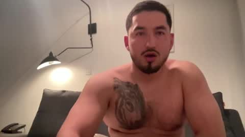 Snapshot of stonerfit chatting on 1, 2, 2025 StonerFit online show from 1, 2, 2025