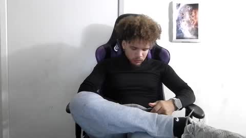 Snapshot of str8dj chatting on 10, 9, 2025 Dj online show from 10, 9, 2025