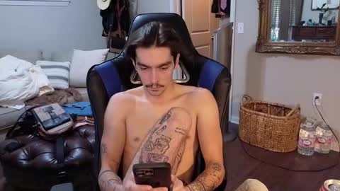 Snapshot of str8whiteboy21 chatting on 25, 9, 2025 str8whiteboy21 online show from 25, 9, 2025