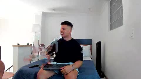 straight__friends online show from 20, 11, 2025