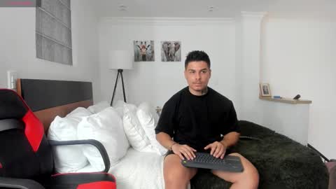 straight__friends online show from 7, 3, 2026