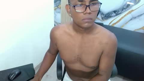 straigthtbigcockk online show from 15, 11, 2025