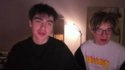 Snapshot of stralght_twinks chatting on 19, 4, 2026 Ray online show from 19, 4, 2026