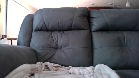 strangeratnight87 online show from 8, 1, 2026