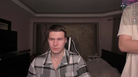 Snapshot of stranggee chatting on 12, 1, 2025 Artem online show from 12, 1, 2025