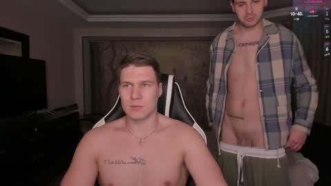 Snapshot of stranggee chatting on 1, 2, 2025 Artem online show from 1, 2, 2025