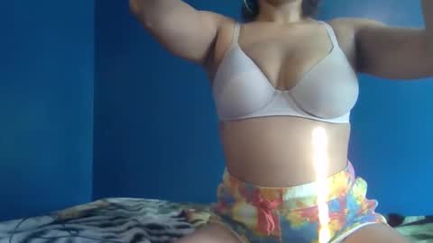 Strawberries X Straps online show from 22, 12, 2025