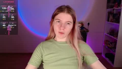 Snapshot of strawberry_juli chatting on 15, 2, 2026 Juli online show from 15, 2, 2026