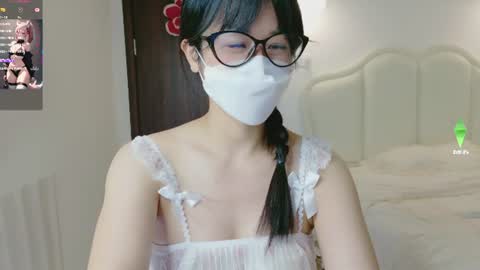 Snapshot of strawberry_loveee chatting on 28, 7, 2026 strawberry_loveee online show from 28, 7, 2026