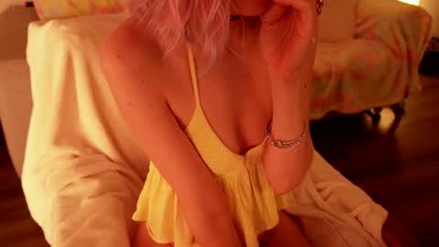 Snapshot of strawberryemma chatting on 23, 7, 2026 Strawberry Emma online show from 23, 7, 2026