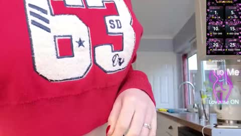 Amorina online show from 13, 2, 2026