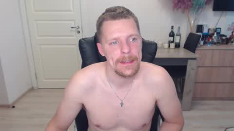 Snapshot of strong_guy_xxx chatting on 12, 9, 2025 strong_guy_xxx online show from 12, 9, 2025