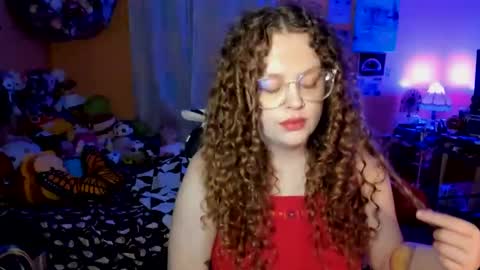 Snapshot of strwbby chatting on 25, 9, 2025 Strwbby online show from 25, 9, 2025