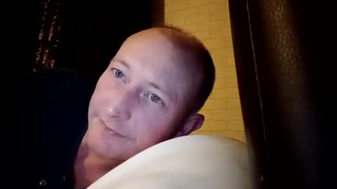 stu_art83 online show from 9, 5, 2026