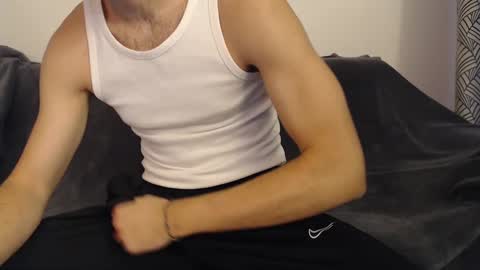 Snapshot of studfromparis chatting on 3, 12, 2024 Stud From Paris online show from 3, 12, 2024