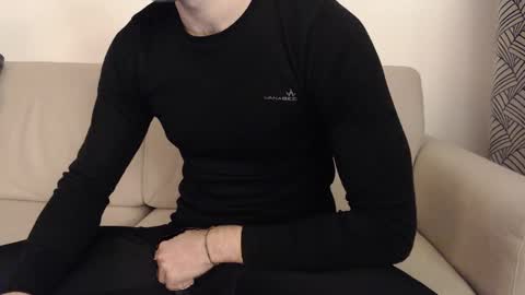 Snapshot of studfromparis chatting on 9, 1, 2025 Stud From Paris online show from 9, 1, 2025