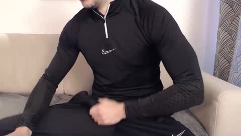 Stud From Paris online show from 29, 3, 2026