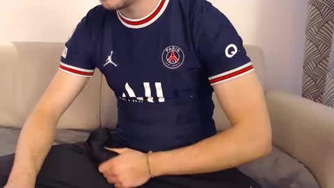 Snapshot of studfromparis chatting on 23, 4, 2026 Stud From Paris online show from 23, 4, 2026