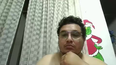 Snapshot of studio_yue chatting on 30, 3, 2026 studio_yue online show from 30, 3, 2026