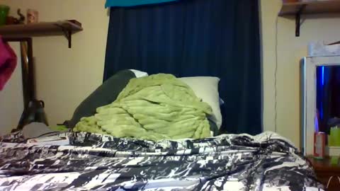 Snapshot of sub4you69brat chatting on 4, 2, 2025 sub4you69brat online show from 4, 2, 2025