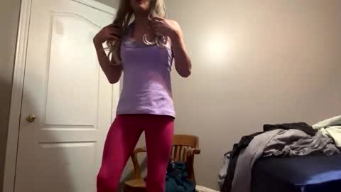 Sissy Isabella online show from 1, 12, 2025