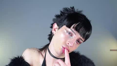 Angel  online show from 28, 11, 2025