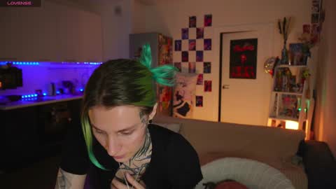 succubus_66 online show from 31, 12, 2024