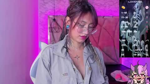 Snapshot of succubus_girl_ chatting on 5, 12, 2024 Alexy online show from 5, 12, 2024