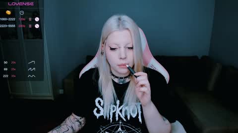succubus_leslie online show from 5, 12, 2024
