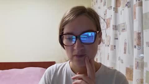 suckmydickifurstreight online show from 20, 10, 2025