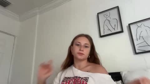 Snapshot of suerrab3304 chatting on 17, 5, 2026 suerrab3304 online show from 17, 5, 2026